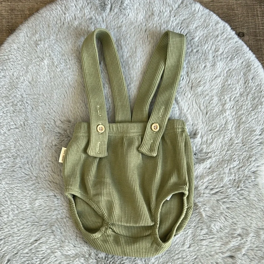 Ysabel Mora Onesie / Shorts / Overalls 6m